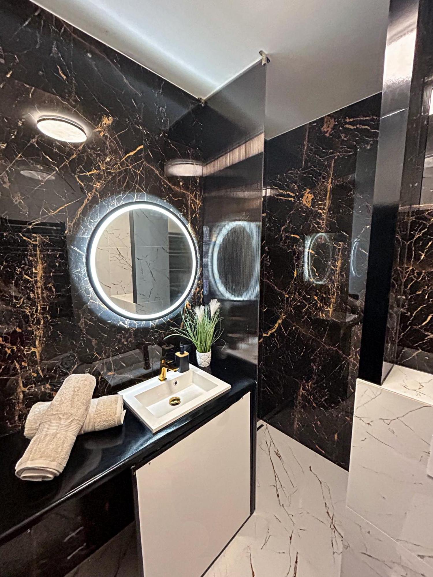 Apartament Renard Rzeszow Ngoại thất bức ảnh